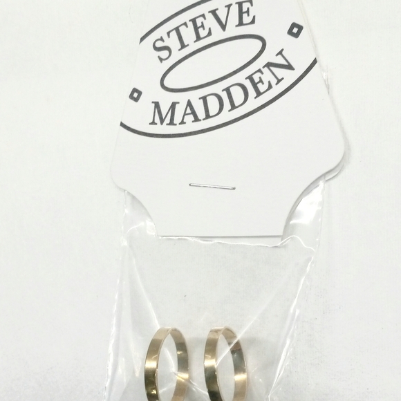Steve Madden Double Band - Knuckle RINGW/ Crystal Gold Plated  Size 7 NEW - Picture 5 of 6